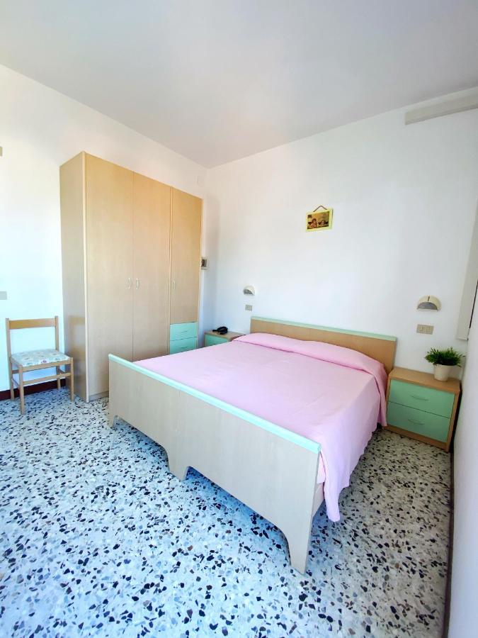 Hotel Dinarica Марота Екстериор снимка