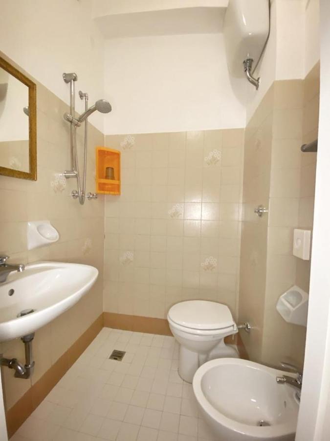 Hotel Dinarica Марота Екстериор снимка