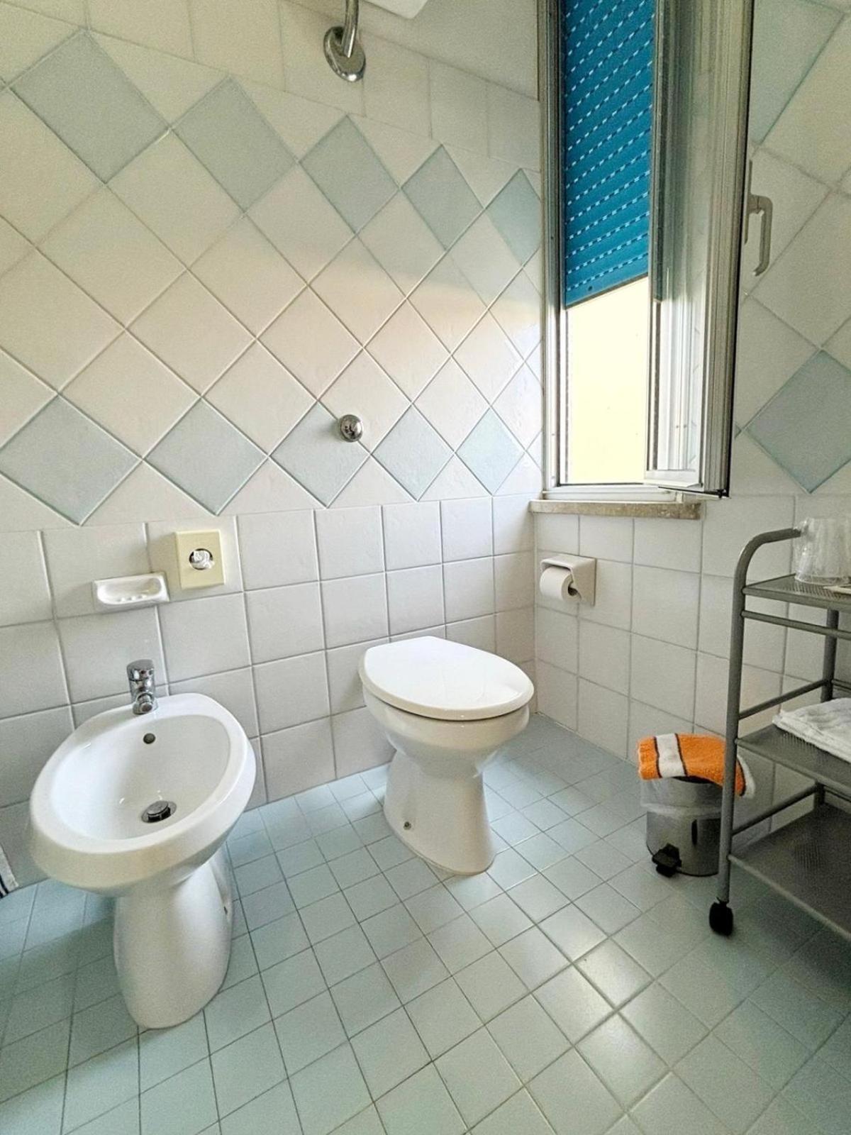 Hotel Dinarica Марота Екстериор снимка