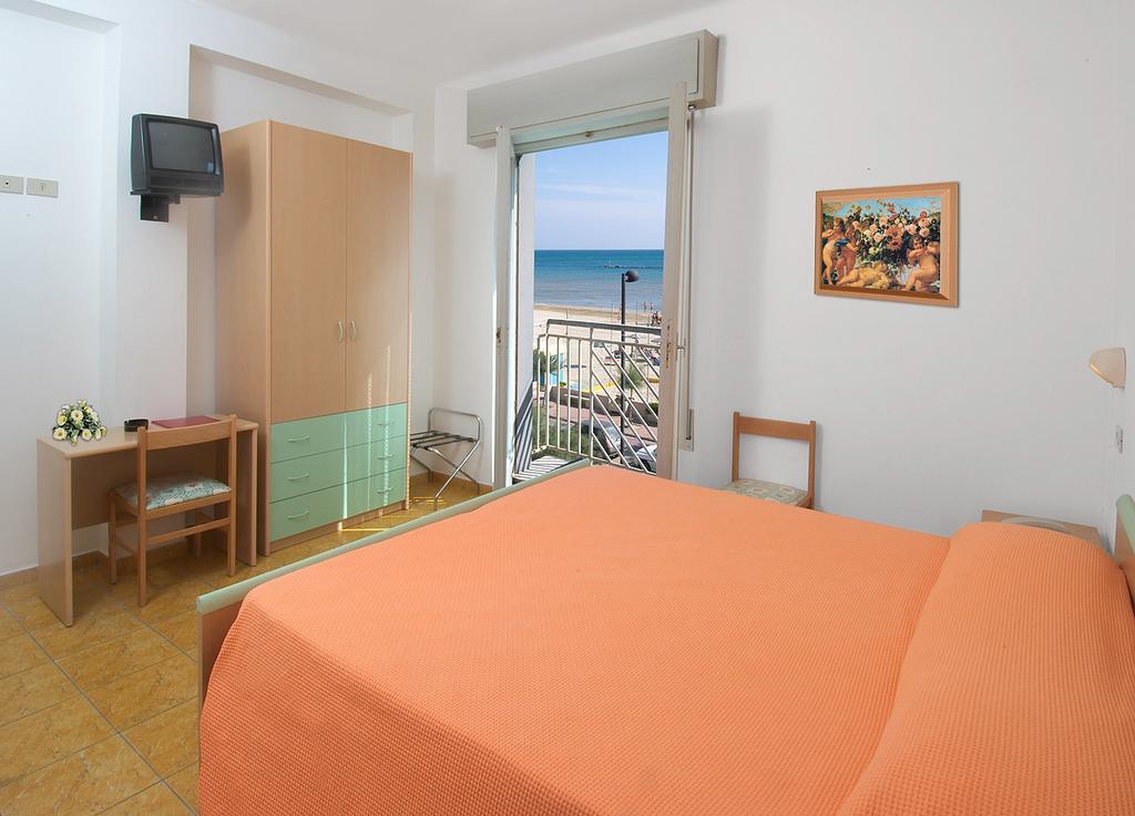 Hotel Dinarica Марота Екстериор снимка